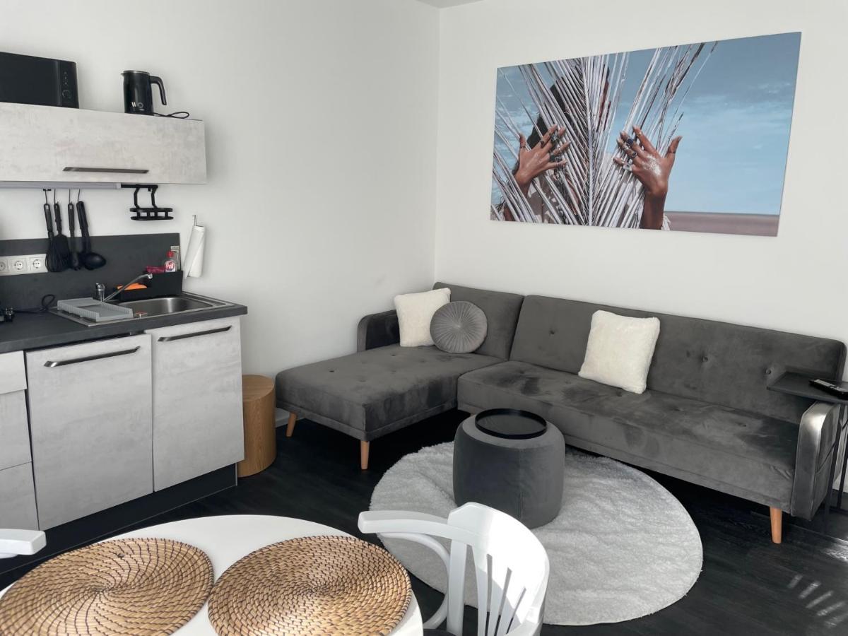 Apartments Saaldorf-Ferienhaus mit 6 separaten Apartments 45qm-120qm Bad Lobenstein Exterior foto