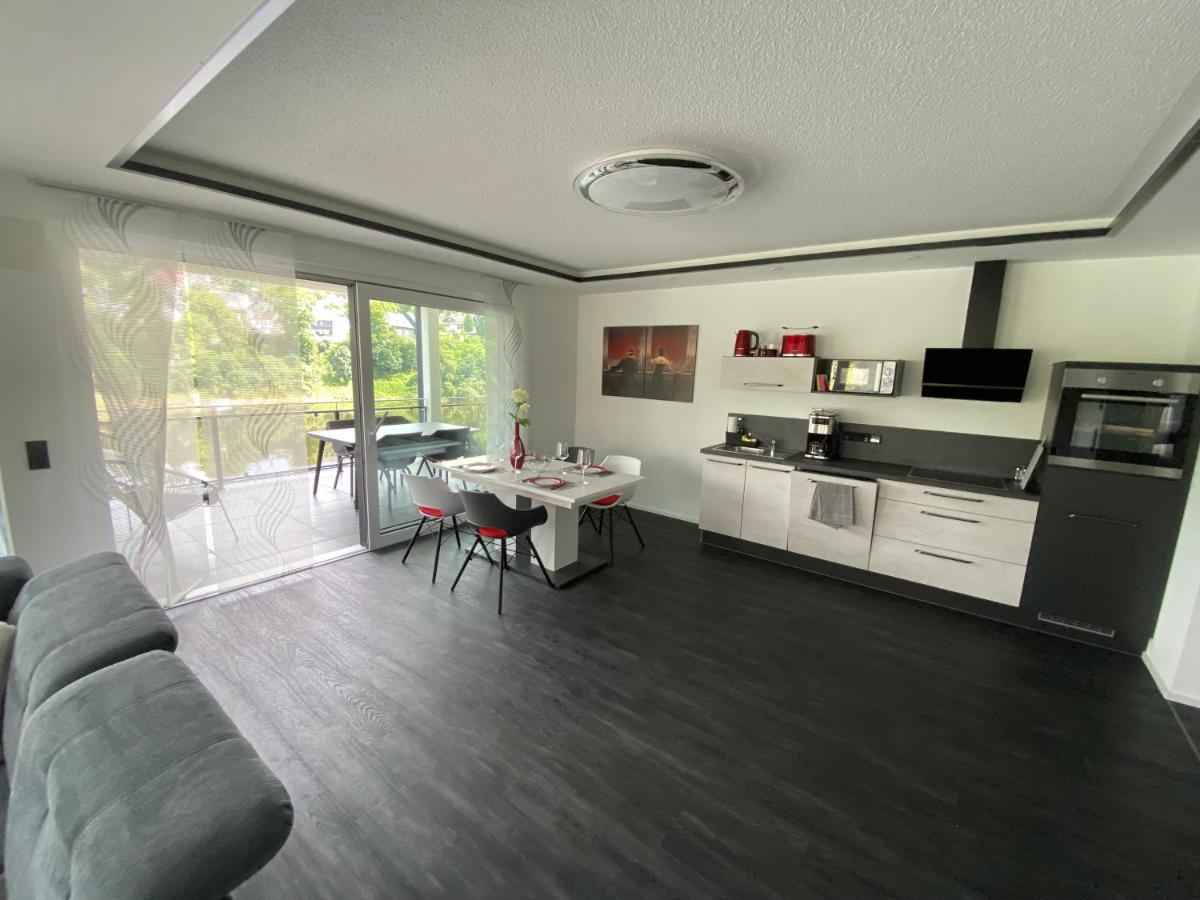 Apartments Saaldorf-Ferienhaus mit 6 separaten Apartments 45qm-120qm Bad Lobenstein Exterior foto